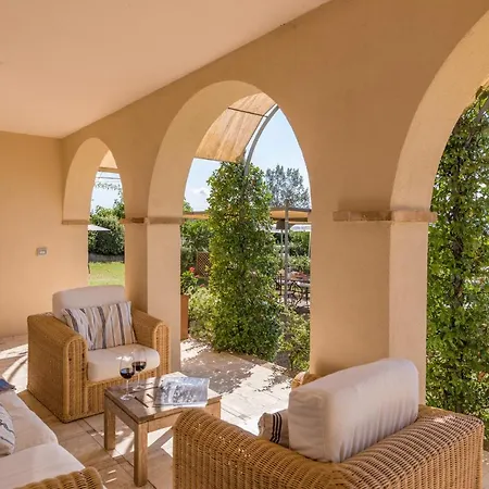 Bibbianello Villa *